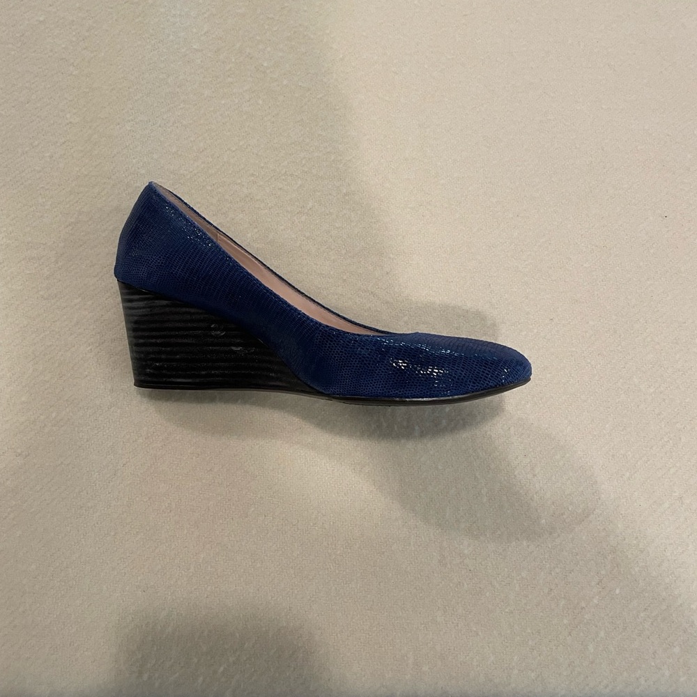 Gorgeous Royal Blue Leather Taryn Rose Wedge Heels